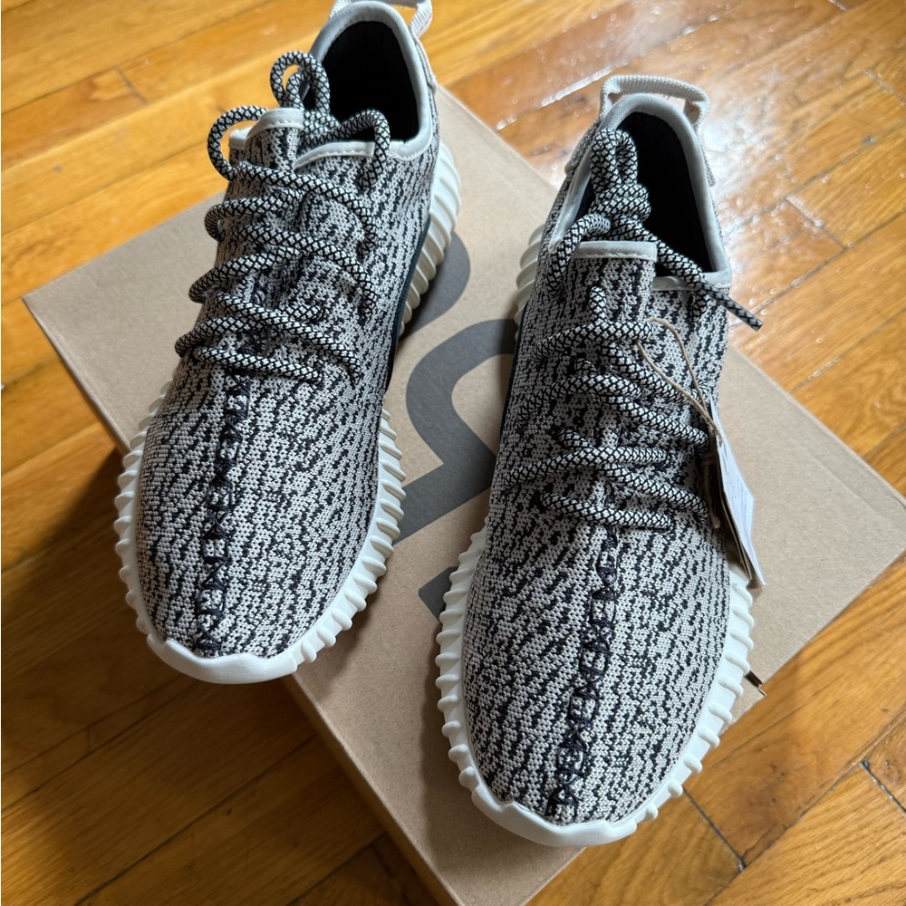 Adidas Yeezy Boost 350 Turtle Doves 6.5Y
